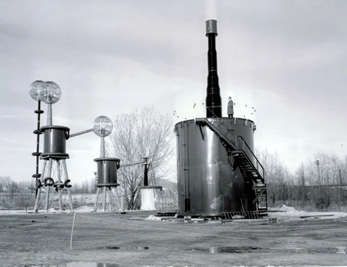 Area 72 cascade transformers and bushing test tank